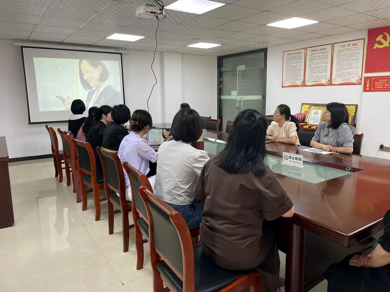經(jīng)開區(qū)建投集團(tuán)組織觀看《婦女權(quán)益保障法》宣講活動
